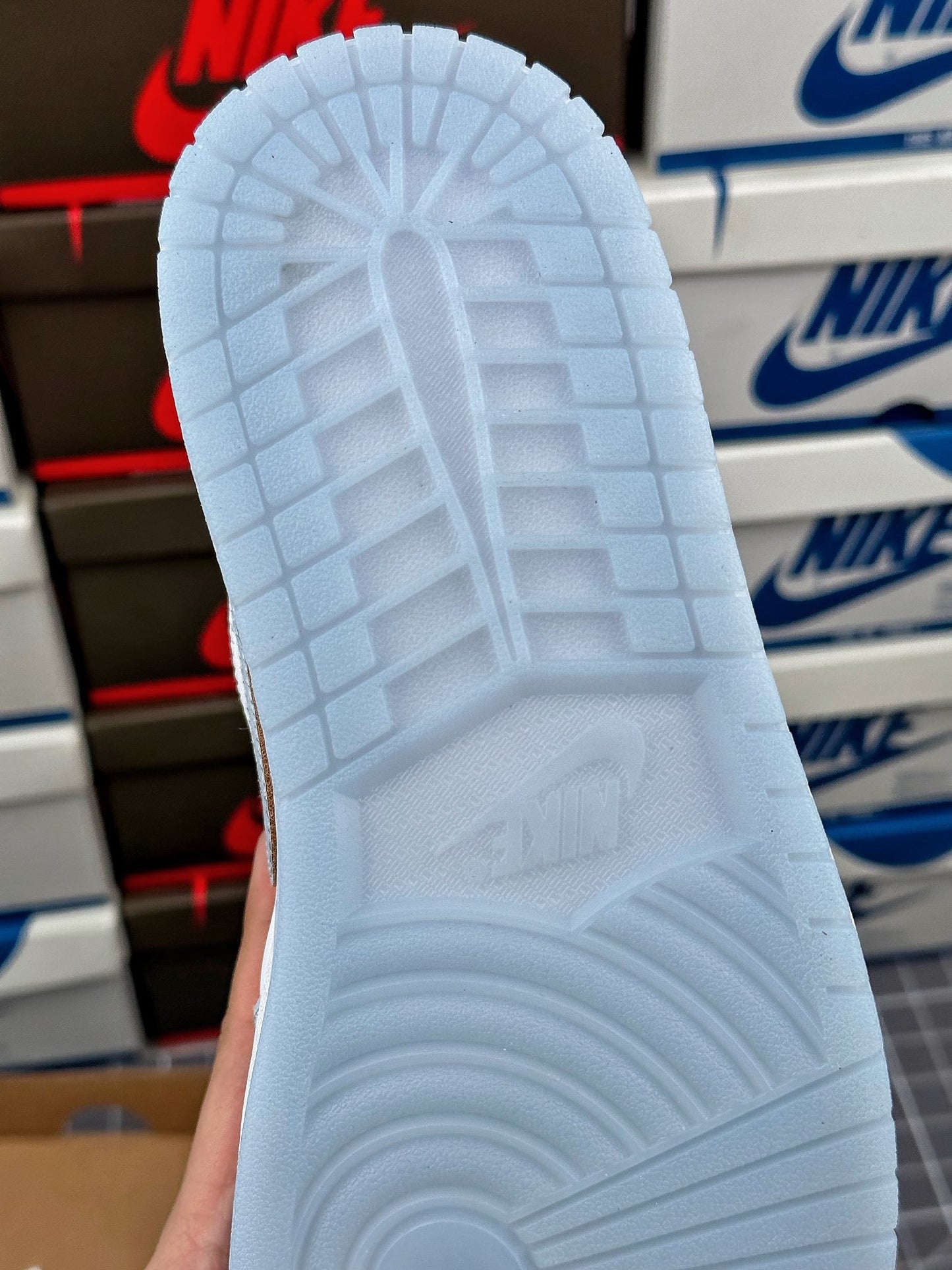 WMNS AIR JORDAN 1 LOW SE