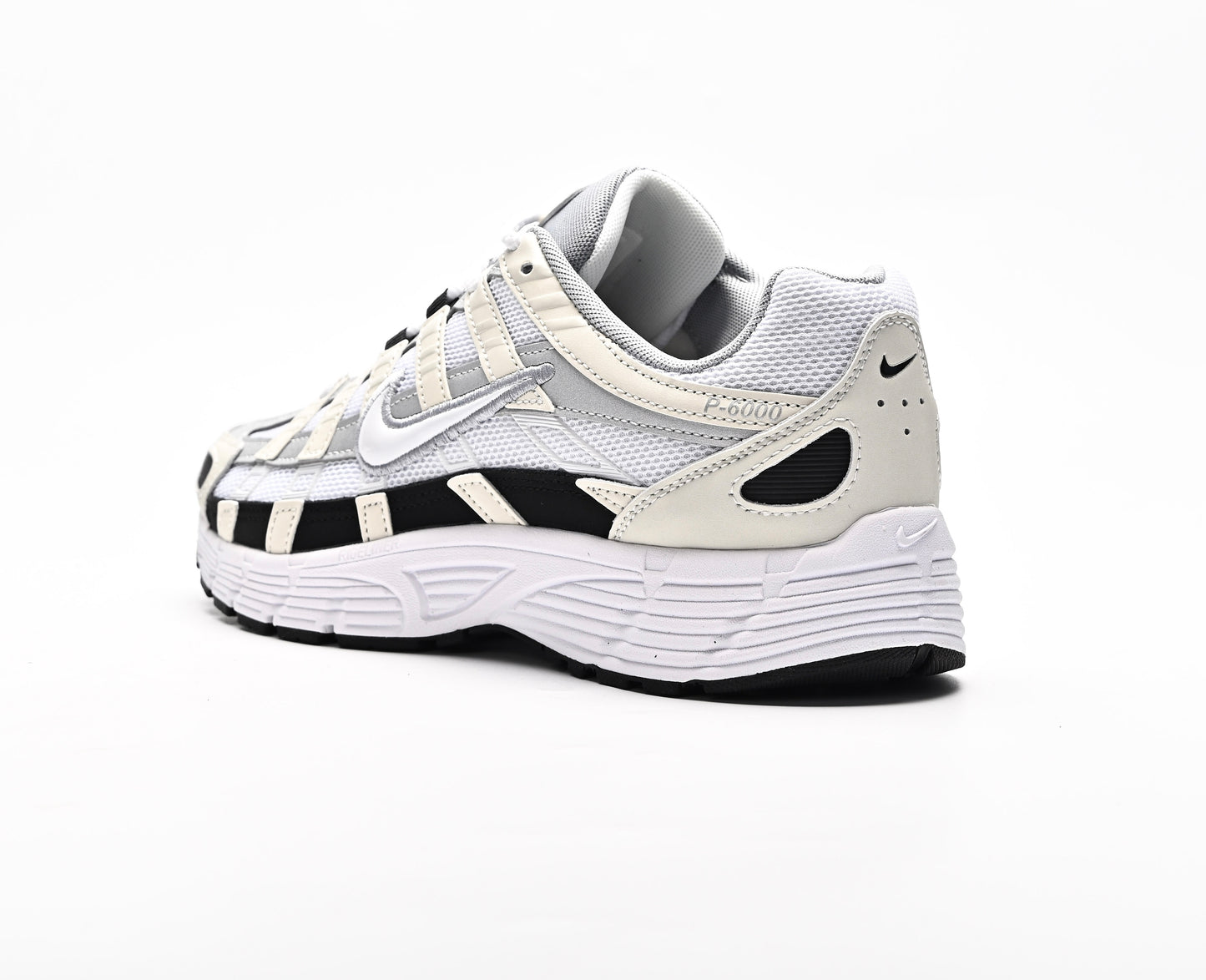 Nike p-6000