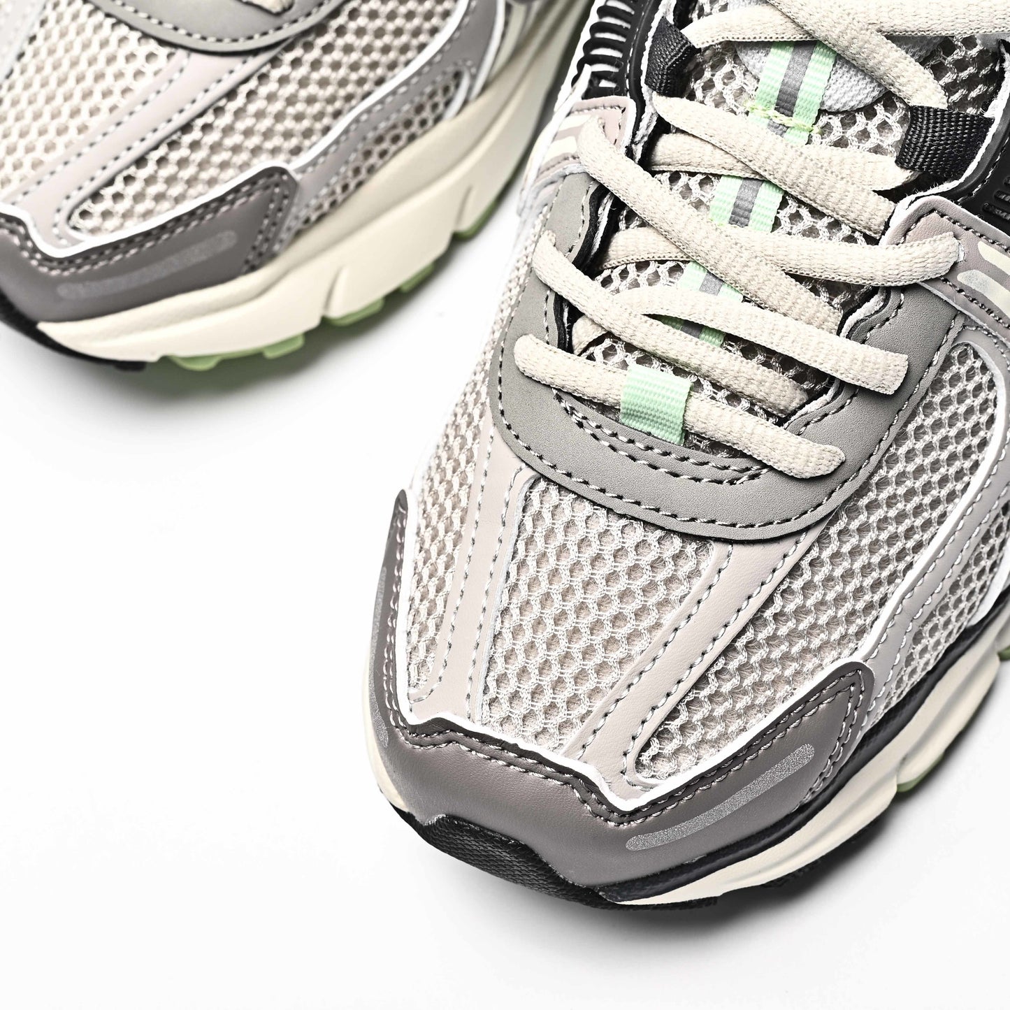 Nike zoom vomero 5