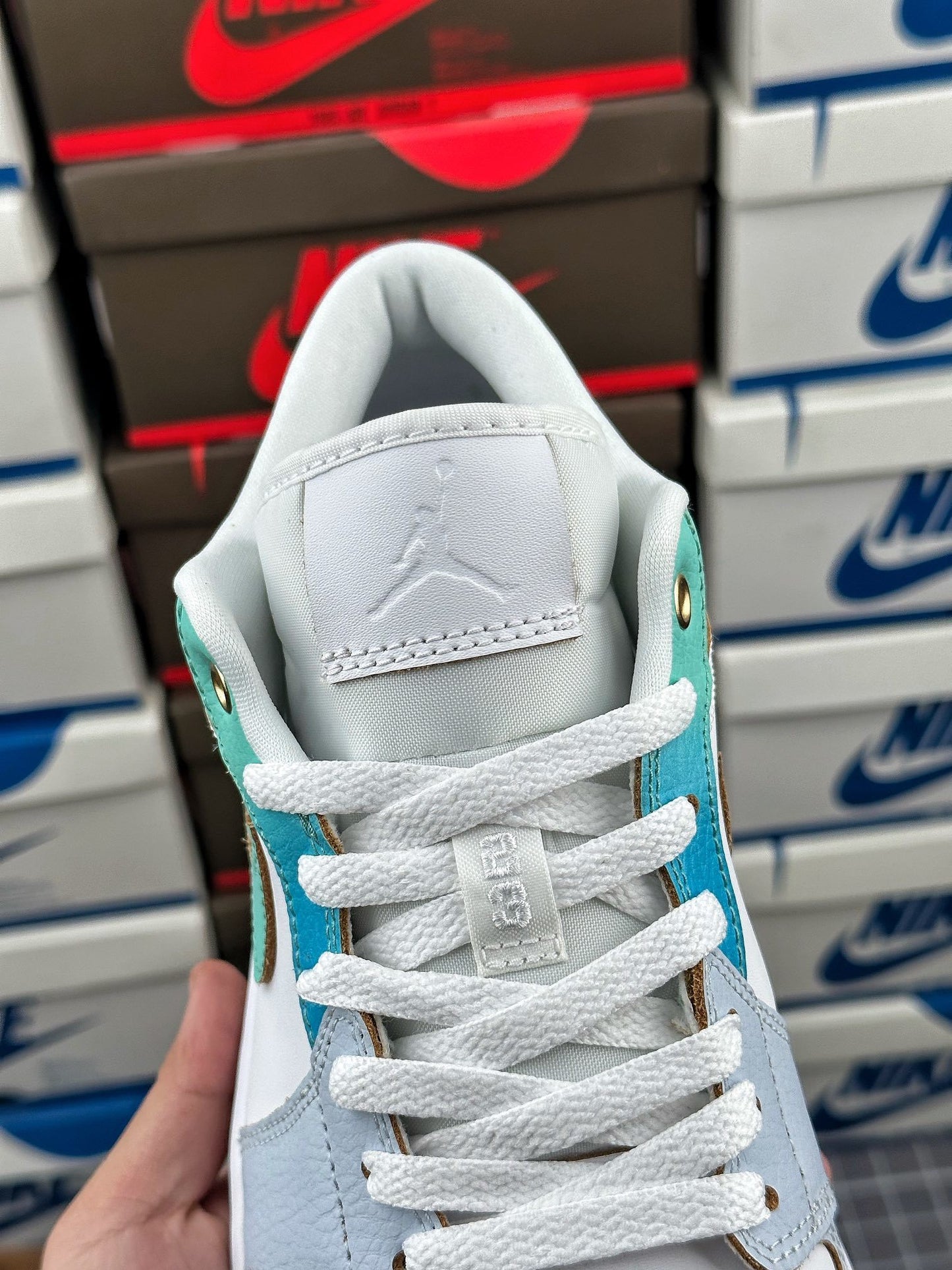 WMNS AIR JORDAN 1 LOW SE