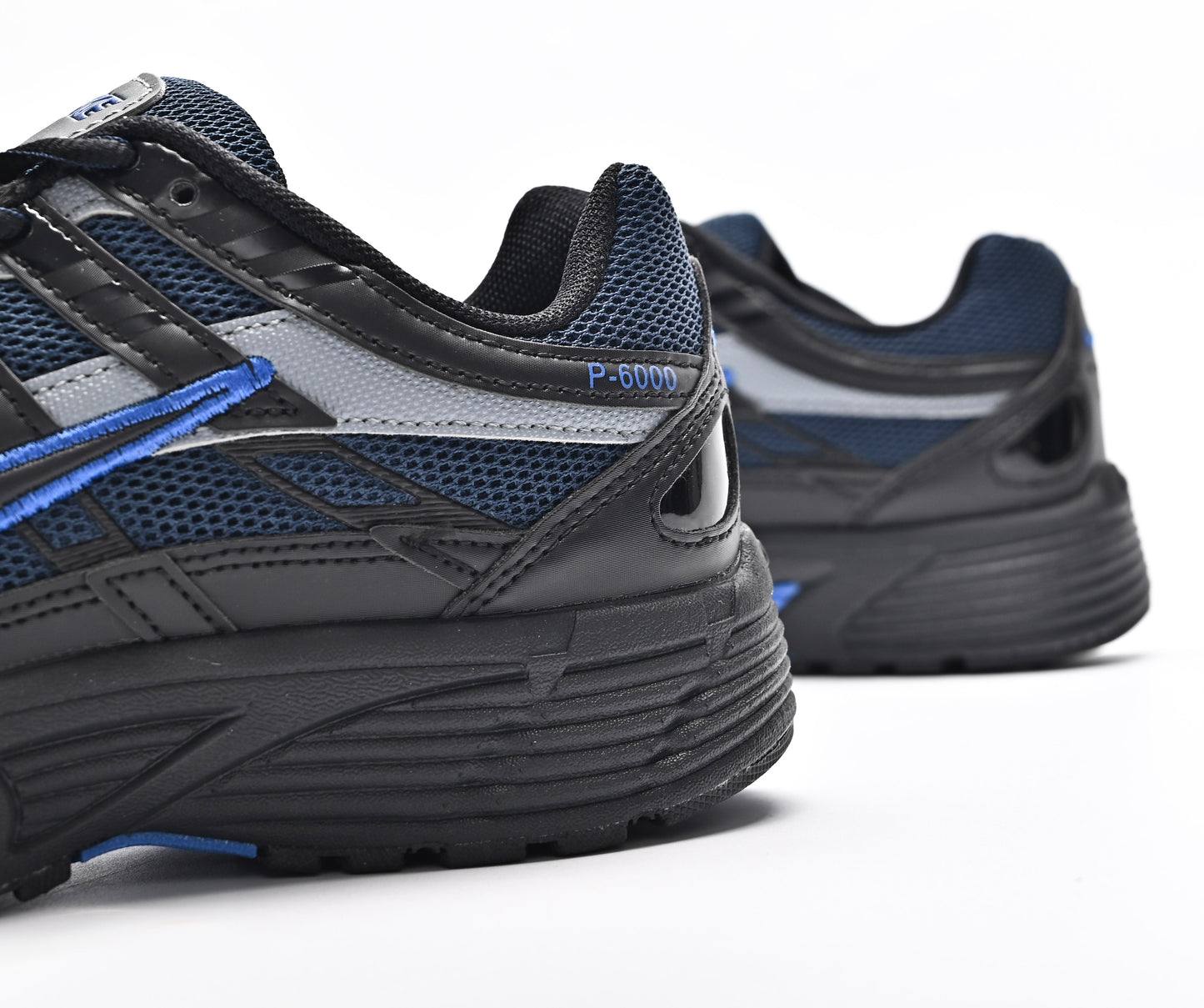 Nike P-600