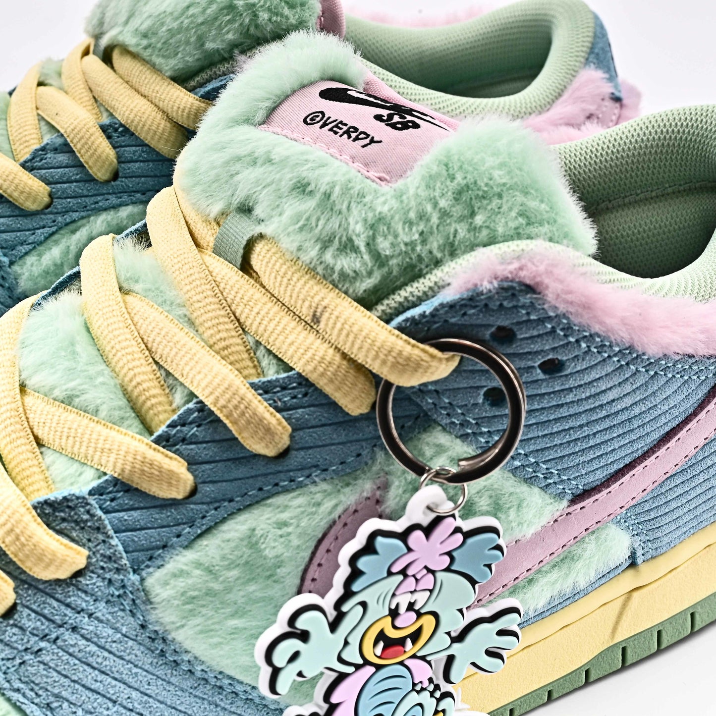 Nike SB DUNK LOW
