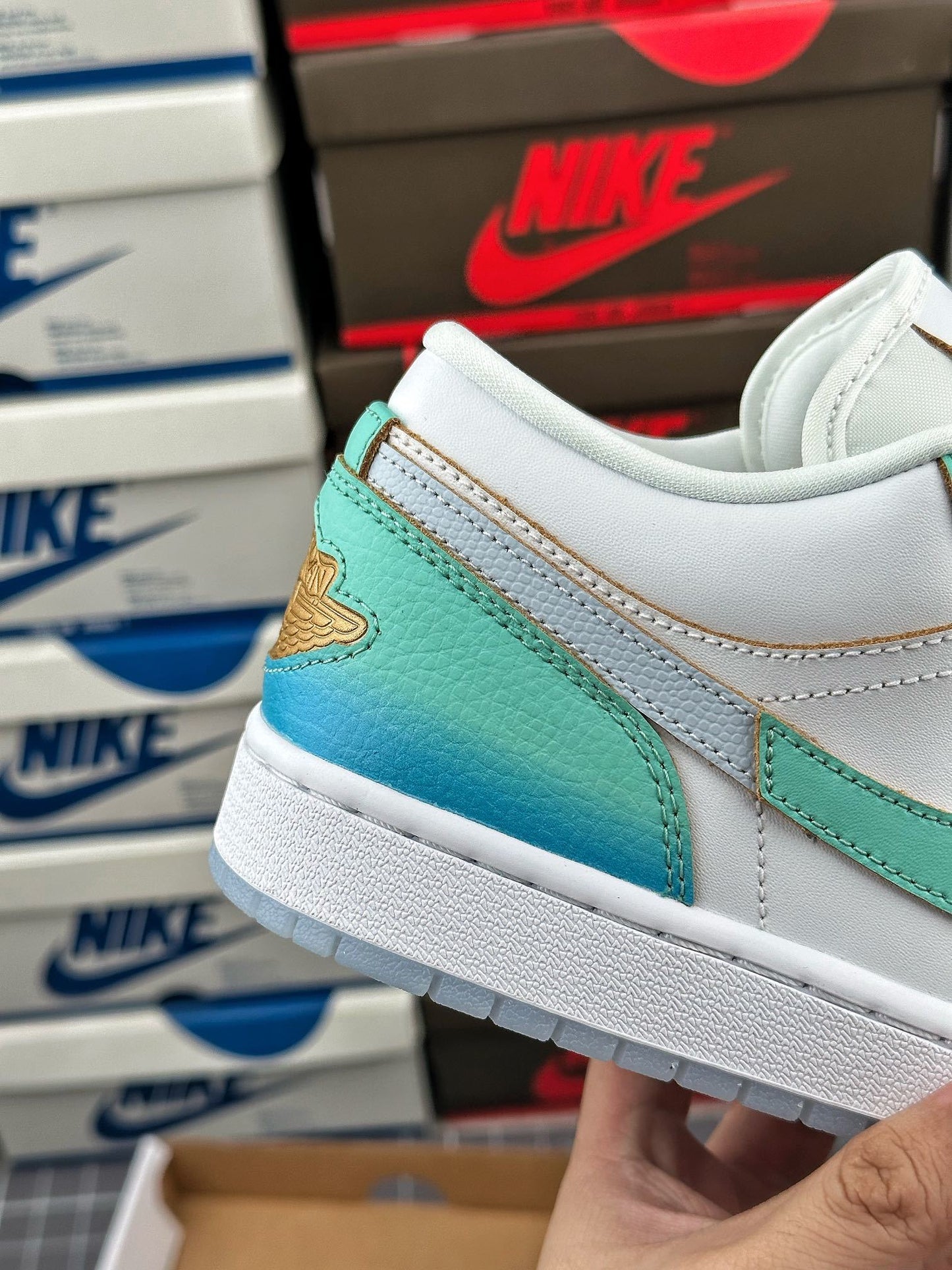 WMNS AIR JORDAN 1 LOW SE