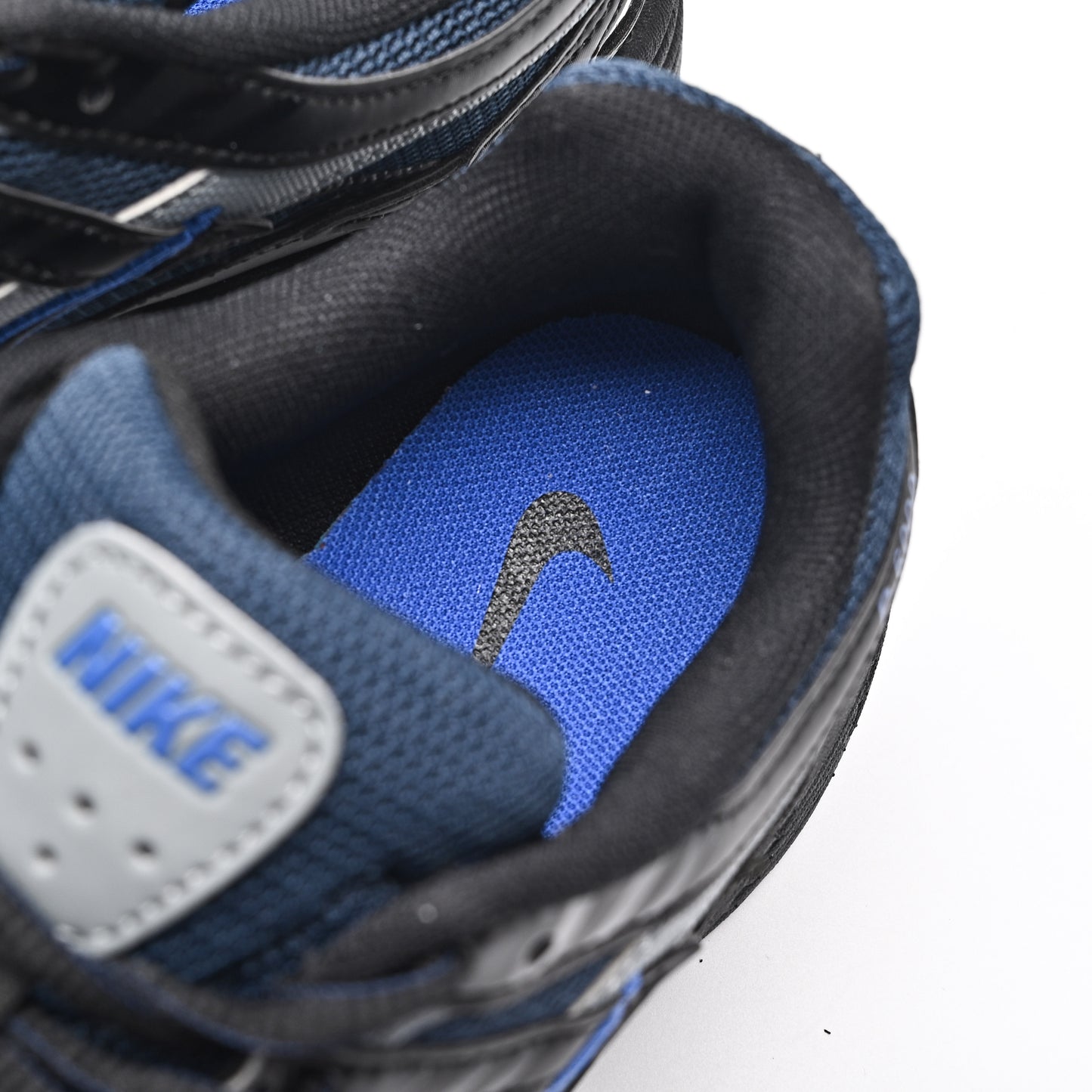 Nike P-600