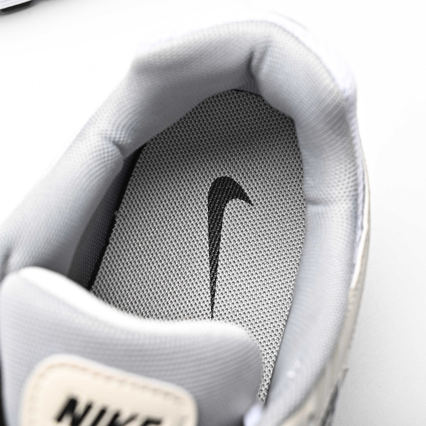 Nike p-6000